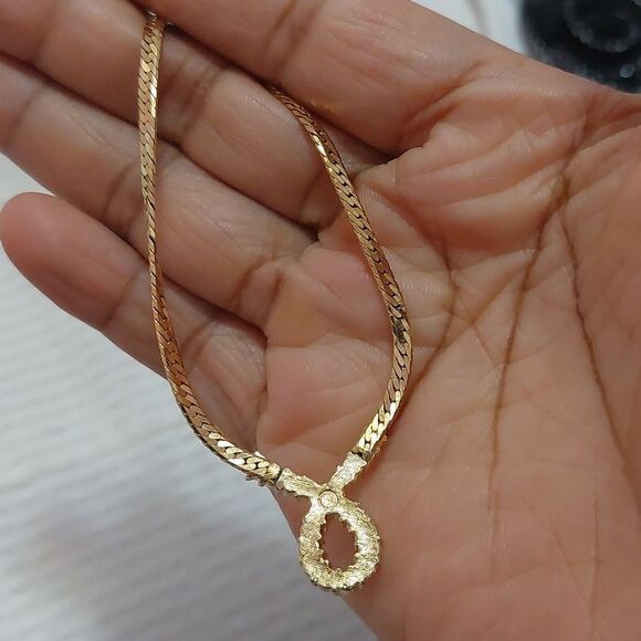 Vintage Avon Rhinestone Embellished Herringbone Chain Necklace Gold Tone - Picture 6 of 8